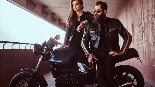 Ultimate Guide to Choosing the Perfect Motorcycle Gear: Jackets, Pants, and Gloves